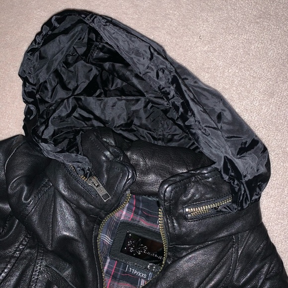 Mackage x Aritzia Black Leather Jacket with Hood - Picture 6 of 7